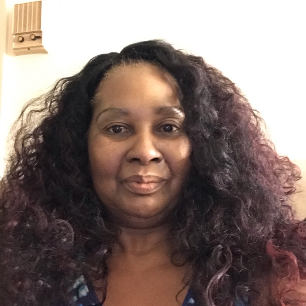 Meet your Posher, Regina